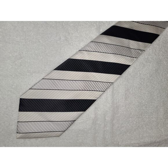 Steve Harvey black white silver striped silk tie - Picture 5 of 5